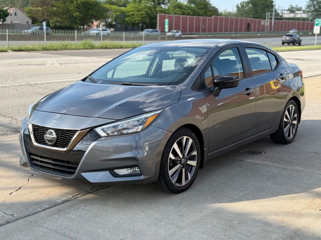 2020 Nissan Versa 1.6 SR CVT's photo