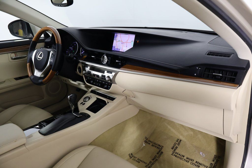 Thumbnail: 2013 Lexus ES - 9