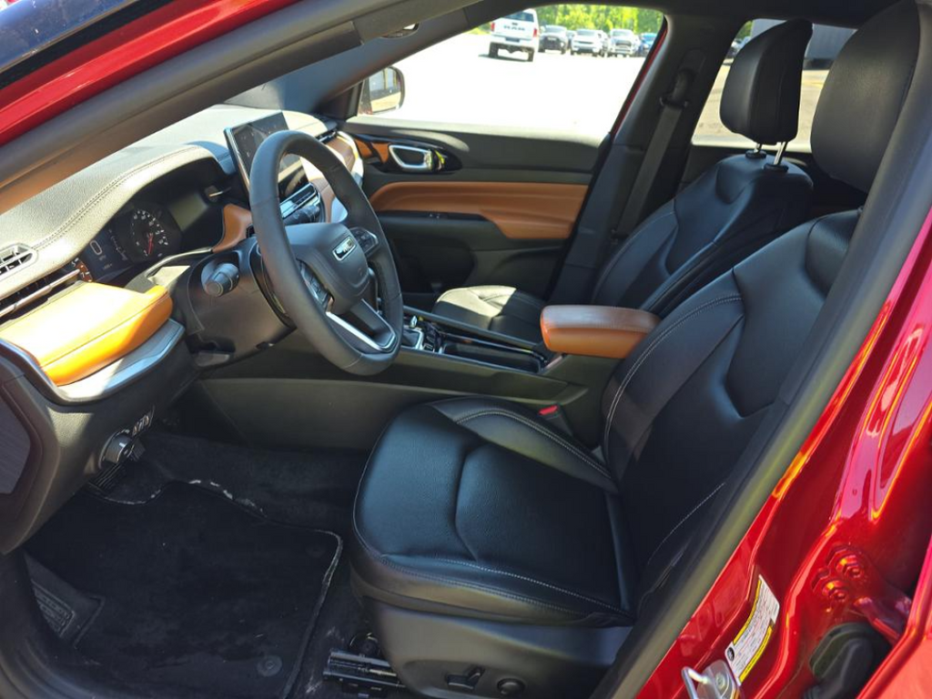 Used 2025 Red Jeep Limited image 5