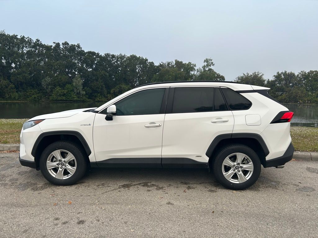Thumbnail: 2021 Toyota RAV4 - 3