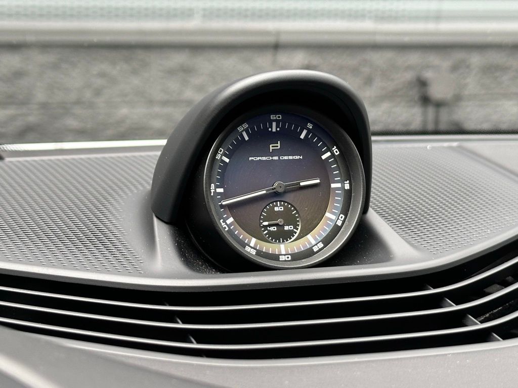Thumbnail: 2024 Porsche Taycan - 25