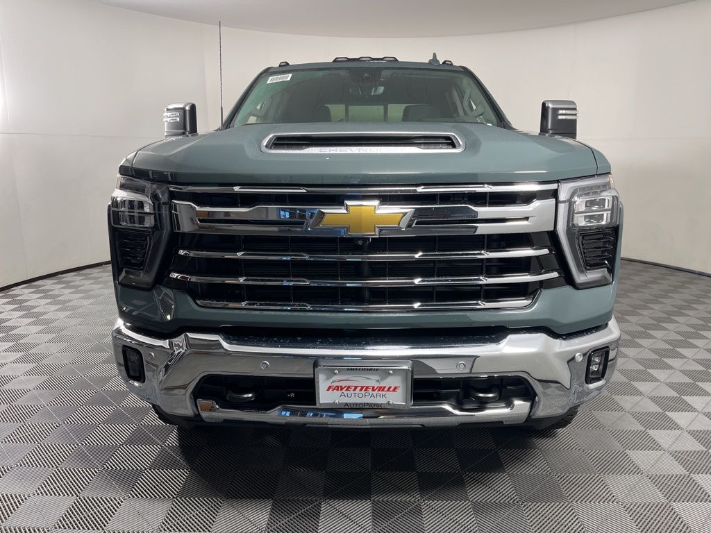 2025 Chevrolet Silverado 2500 LTZ 19