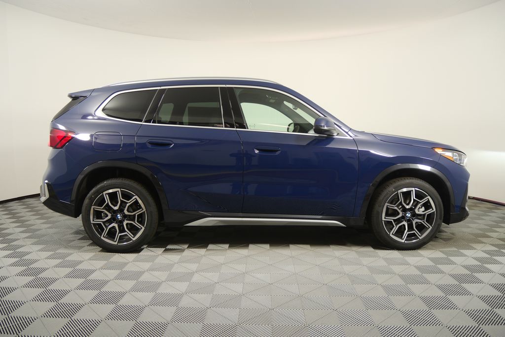 Thumbnail: 2026 BMW X1 - 2