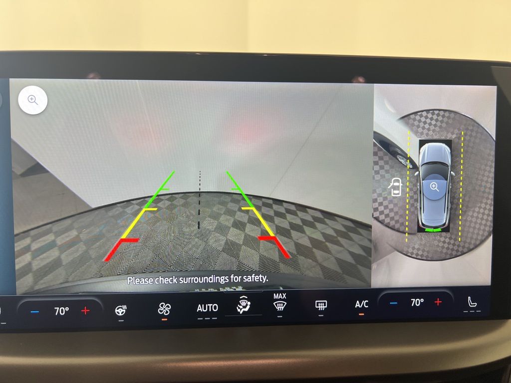 Used 2023 White Ford Active image 23