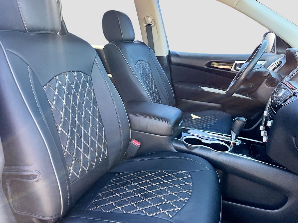 Used 2017 Gray Nissan SV image 27