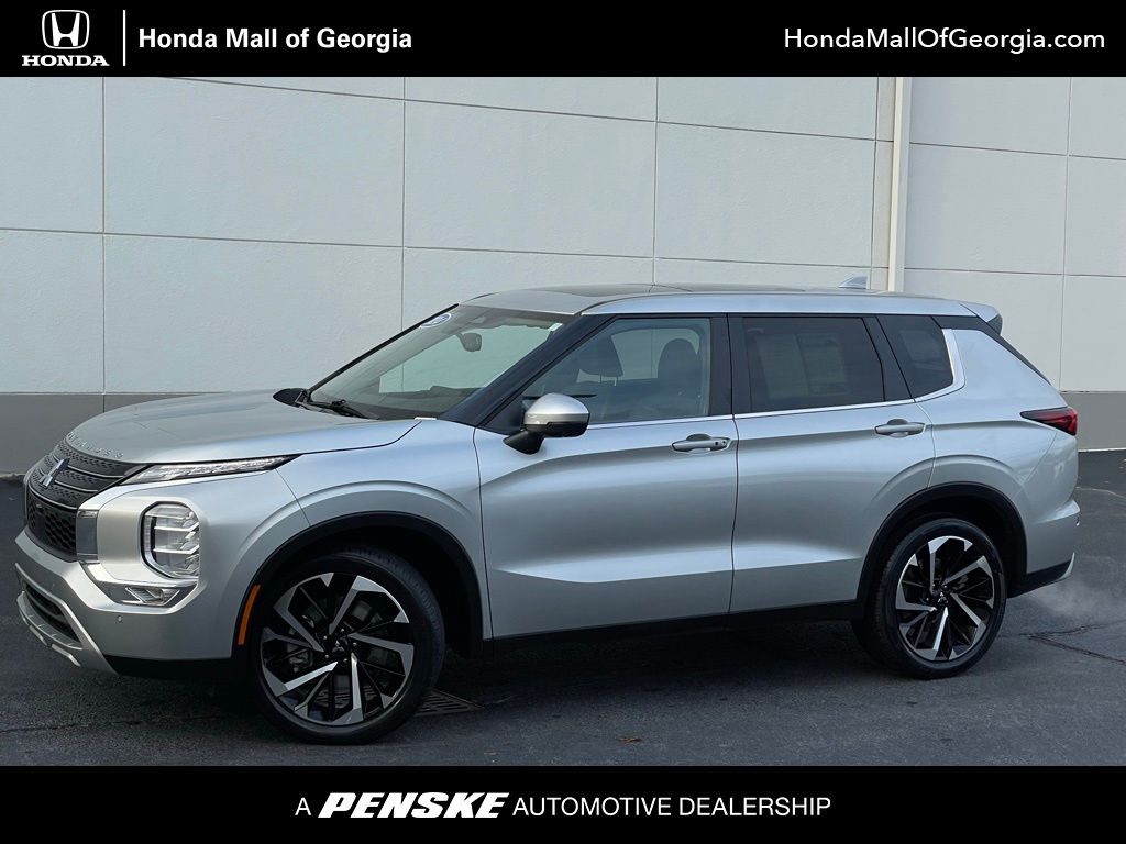 Thumbnail: 2024 Mitsubishi Outlander - 1