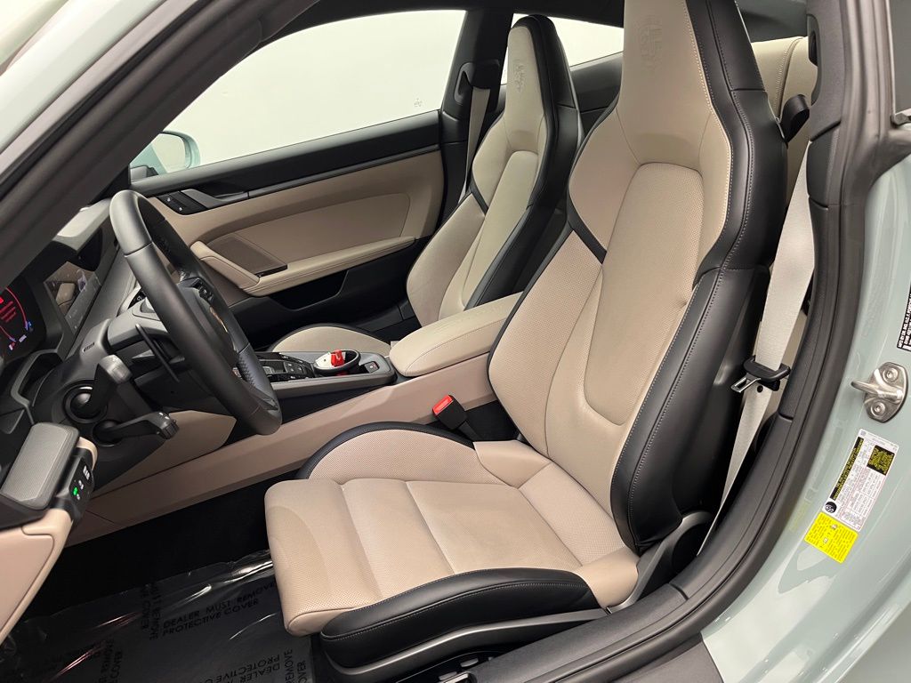 Thumbnail: 2025 Porsche 911 - 5