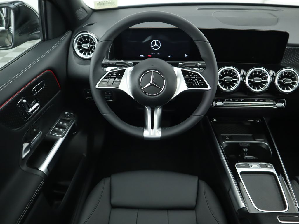 Thumbnail: 2025 Mercedes-Benz GLB - 10