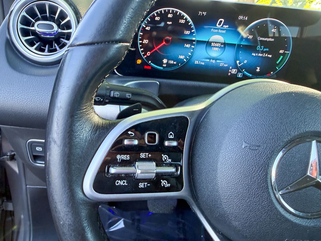 Used 2020  Mercedes-Benz GLB 250 image 19