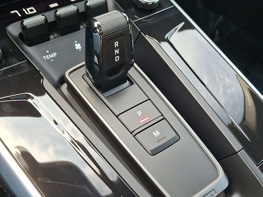 Thumbnail: 2026 Porsche 911 - 15