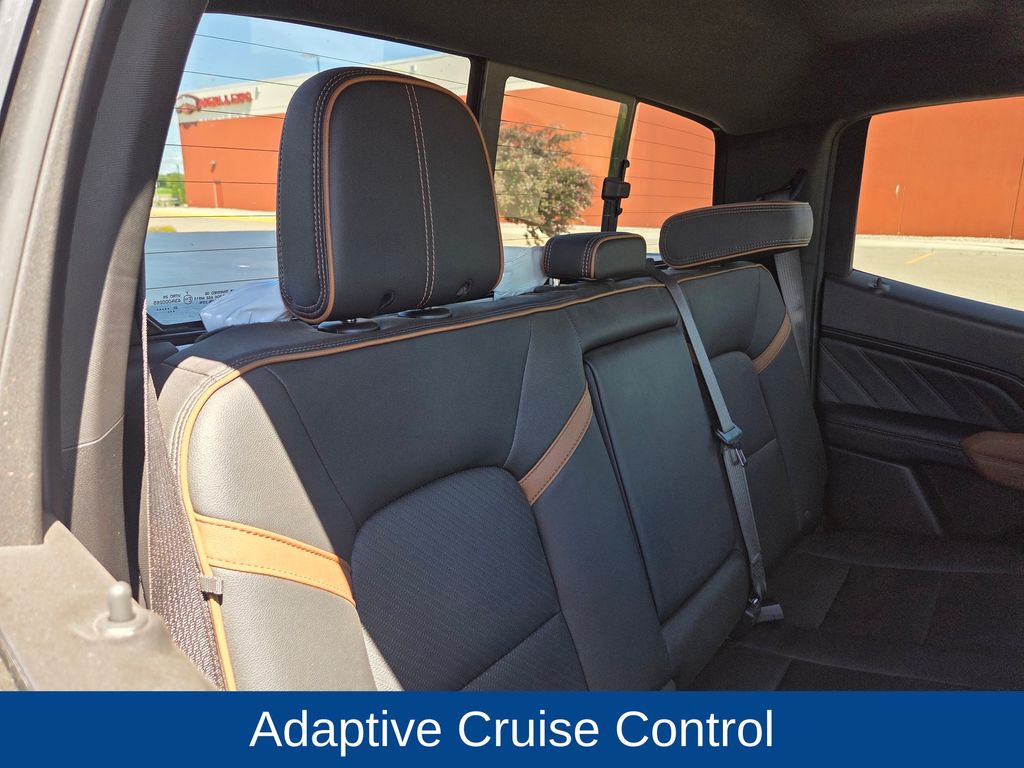 2023 GMC Canyon 4WD Crew Cab Short Box AT4