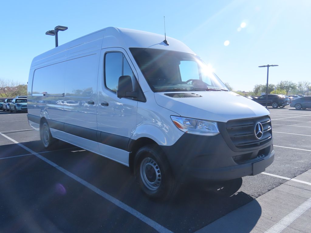 Thumbnail: 2026 Mercedes-Benz Sprinter - 3
