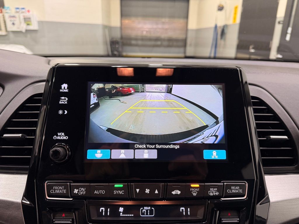 Thumbnail: 2019 Honda Odyssey - 17