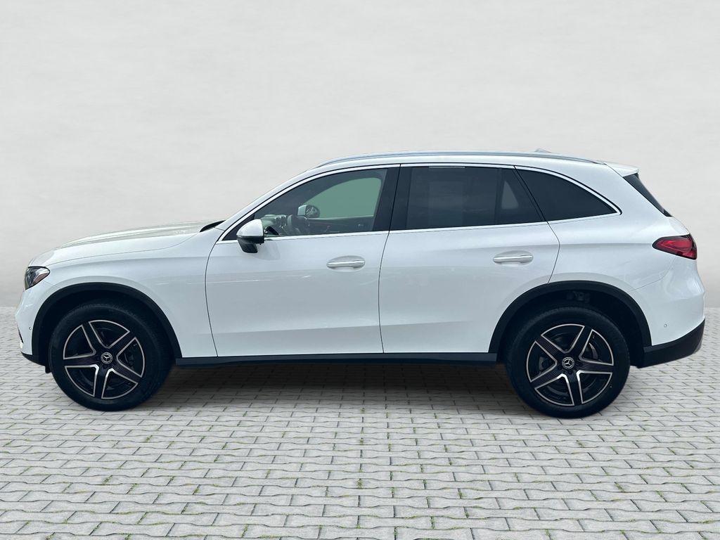 Thumbnail: 2026 Mercedes-Benz GLC - 8