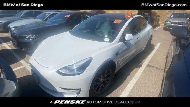 Thumbnail: 2023 Tesla Model 3 - 1
