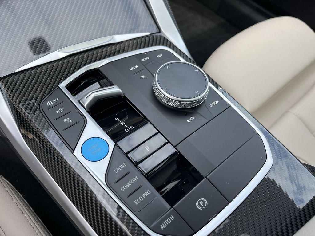 Thumbnail: 2023 BMW i4 - 20