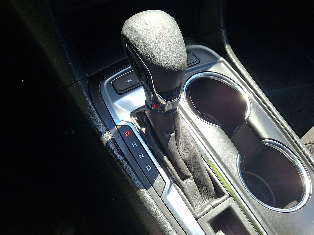 used 2024 Chevrolet Equinox car, priced at $23,354