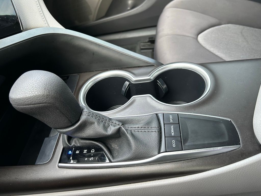 2023 Toyota Camry LE 21