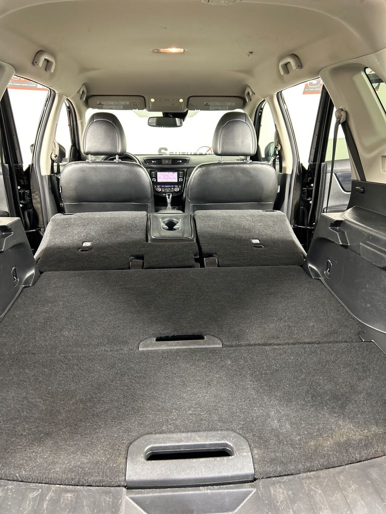 Used 2019 Black Nissan SL image 21
