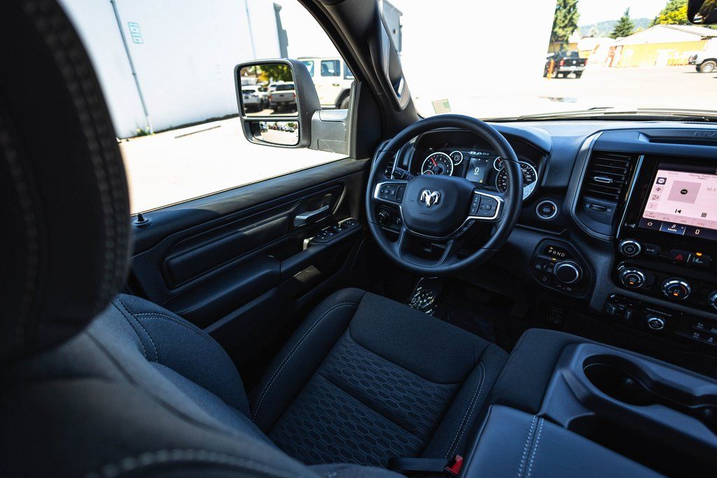 2026 Ram 1500 Tradesman thumbnail 21