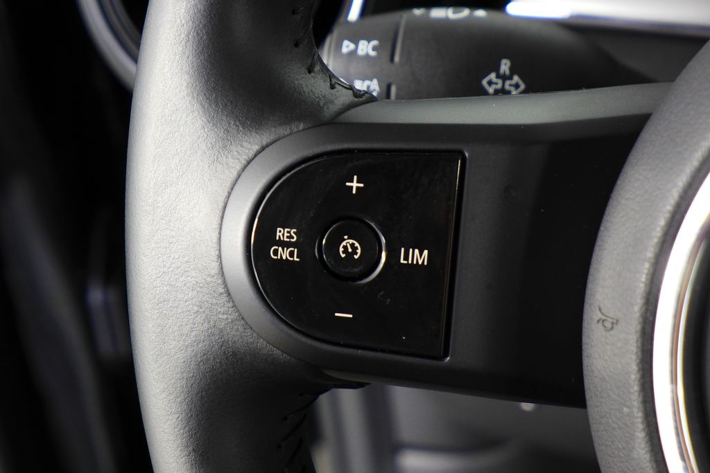 Thumbnail: 2023 MINI Cooper - 27