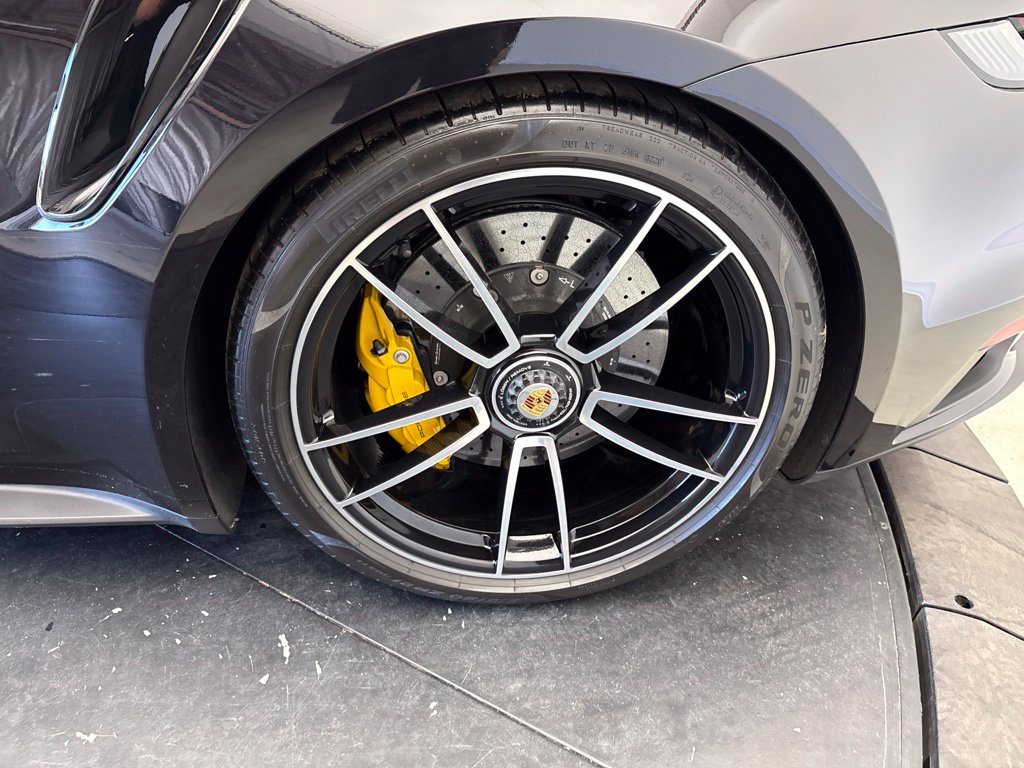 Thumbnail: 2021 Porsche 911 - 15