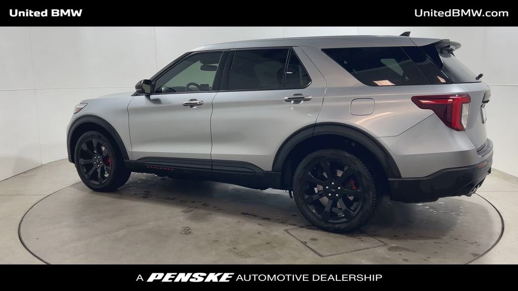 2022 Ford Explorer ST 6