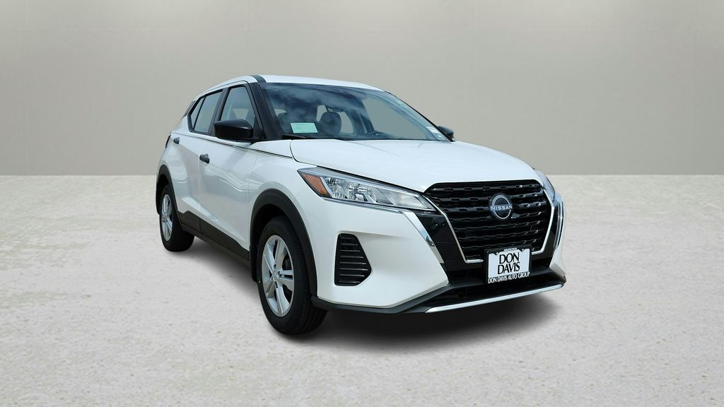 2025 Nissan Kicks Play