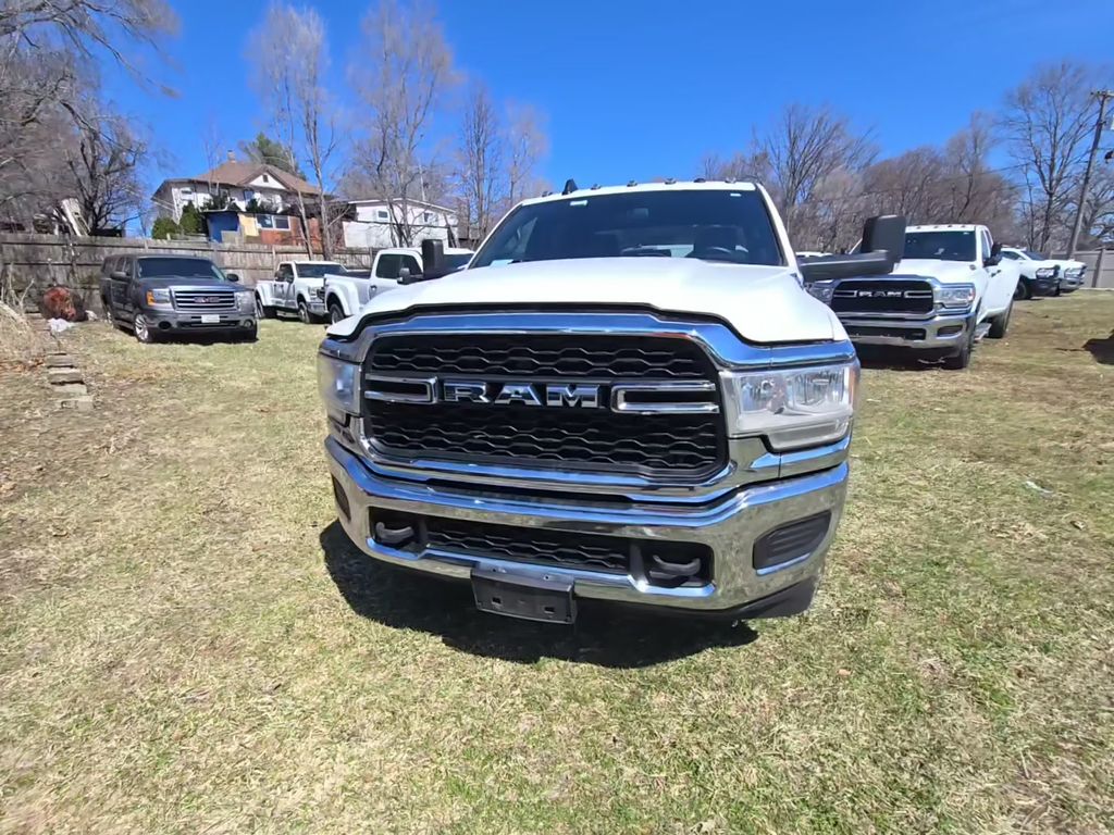 2022 RAM 3500 Tradesman Crew Cab LB DRW 4WD