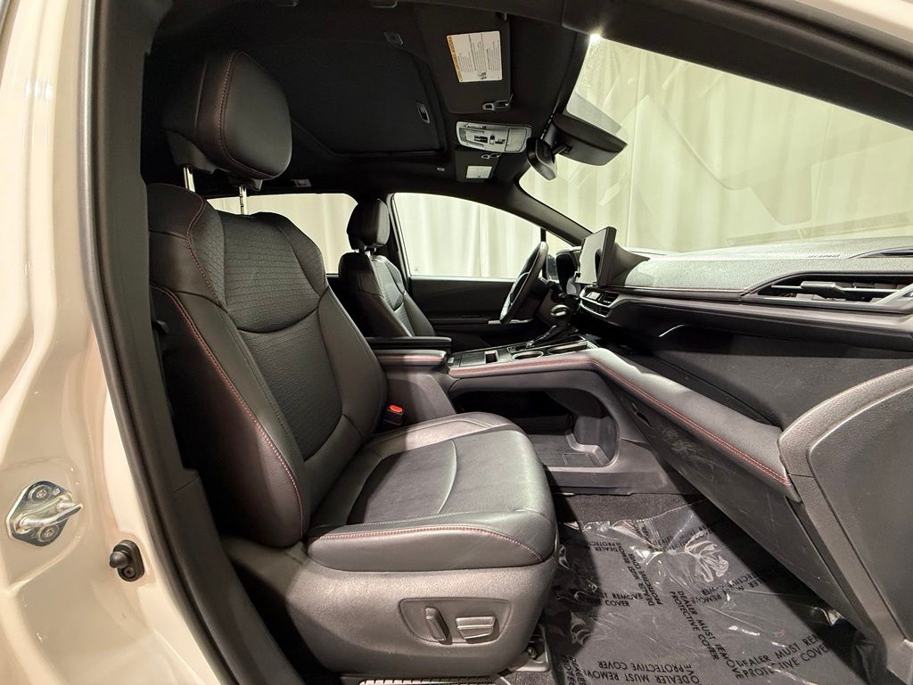 Thumbnail: 2025 Toyota Sienna - 24