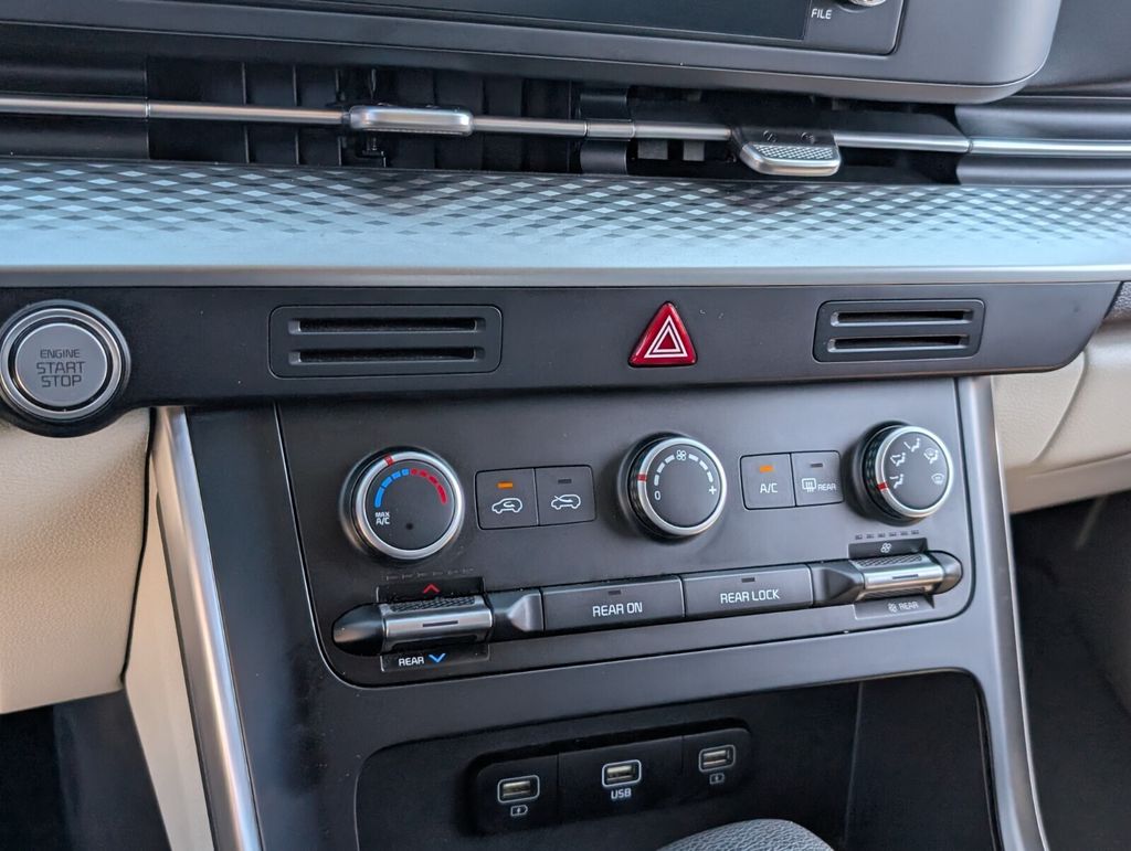 used 2023 Kia Carnival car, priced at $24,998