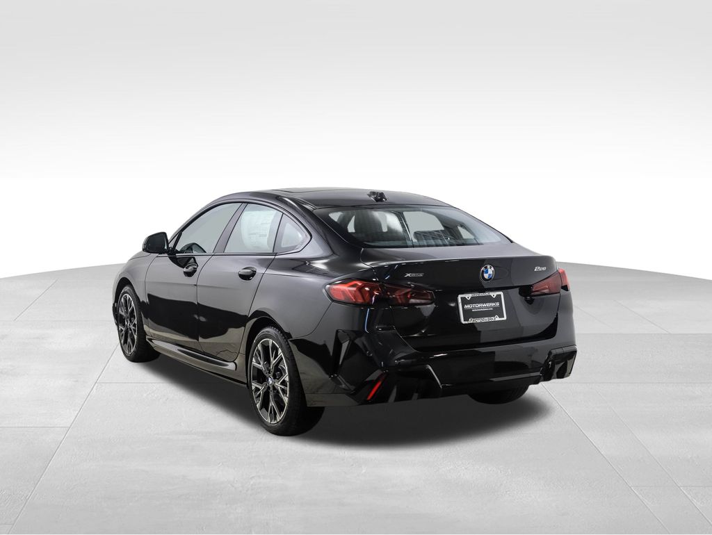 Thumbnail: 2025 BMW 2 Series - 3