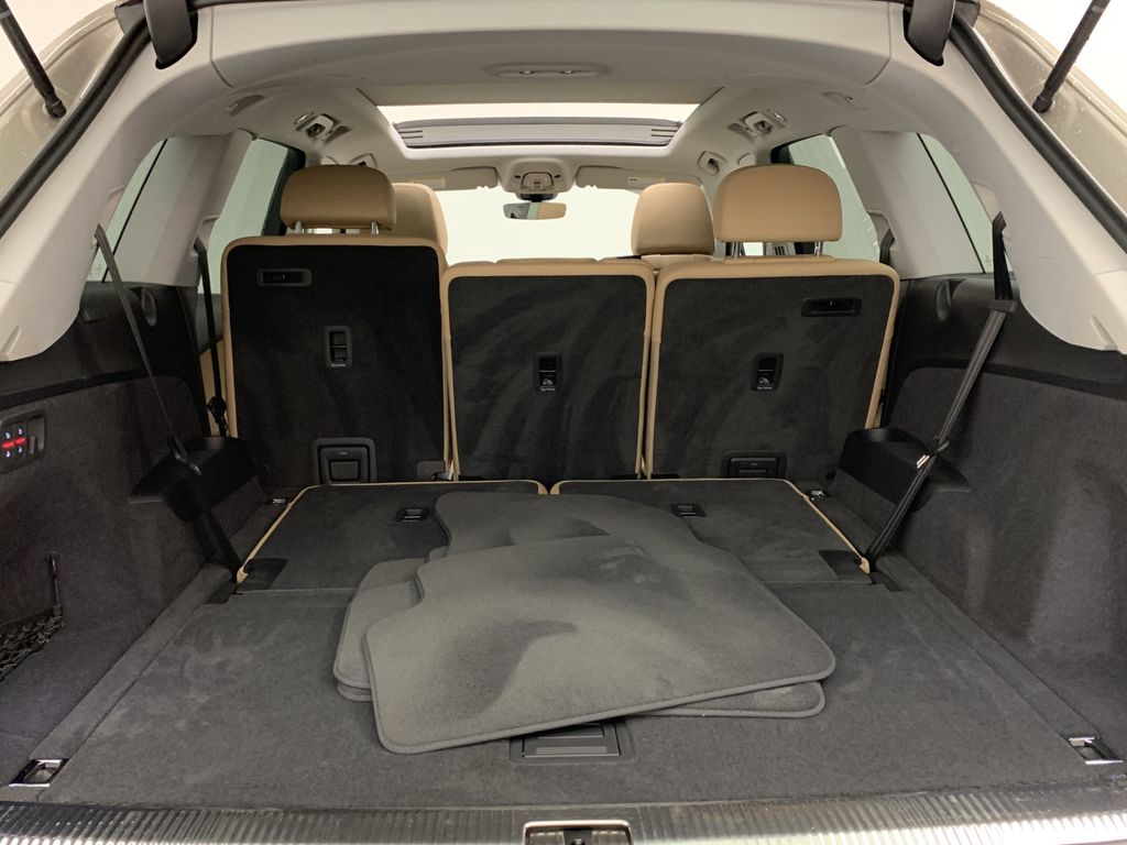 Thumbnail: 2023 Audi Q7 - 16