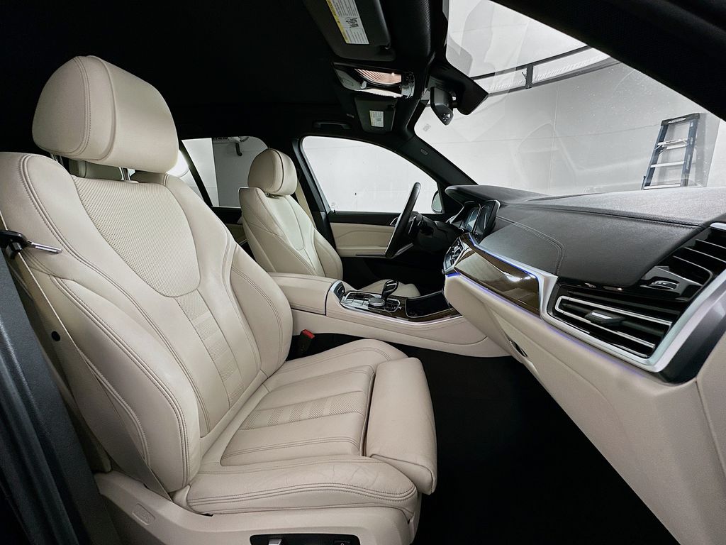 Thumbnail: 2020 BMW X5 - 30