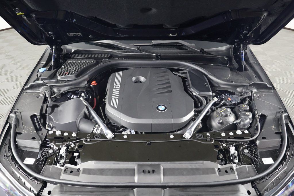 Thumbnail: 2026 BMW 5 Series - 9