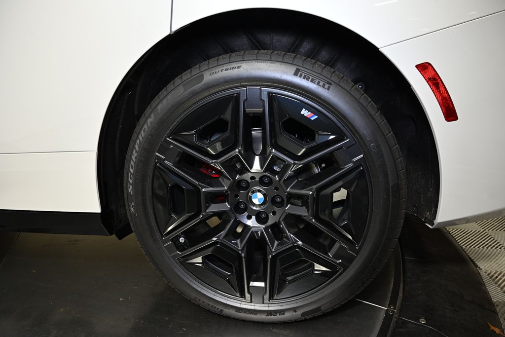 Thumbnail: 2026 BMW iX - 12