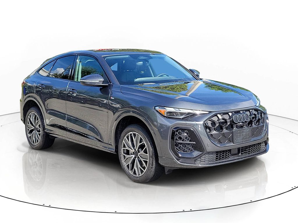Daytona Gray Pearl Effect 2026 Audi Q5 Sportback Sedan All-Wheel Drive 7-Speed Automatic