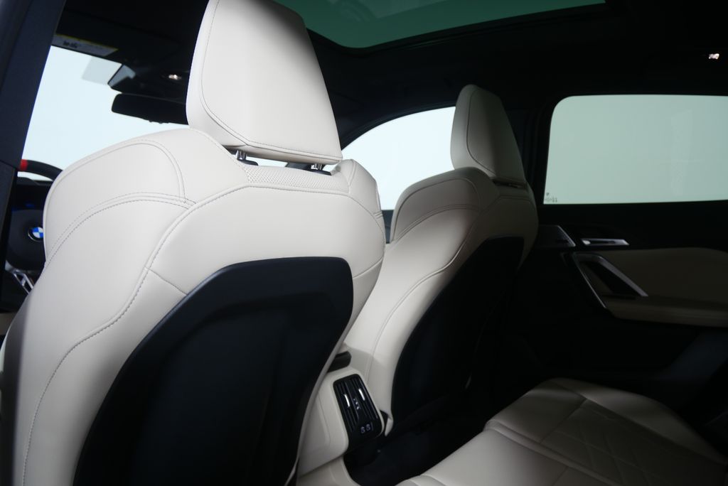 Thumbnail: 2025 BMW X2 - 16