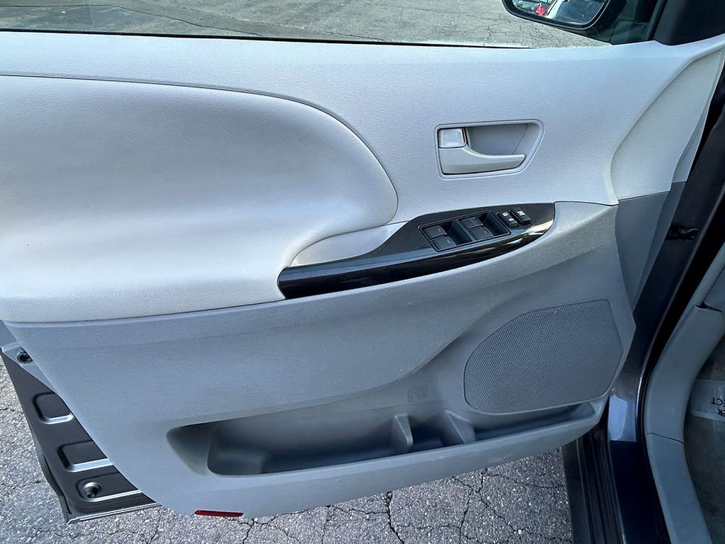 2014 Toyota Sienna