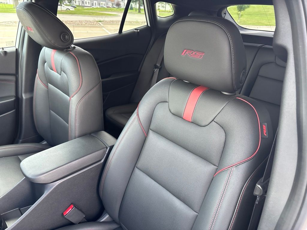 Used 2025 Chevrolet Trax SUV