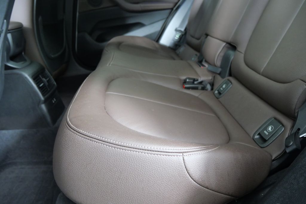 2021 BMW X1 xDrive28i 14