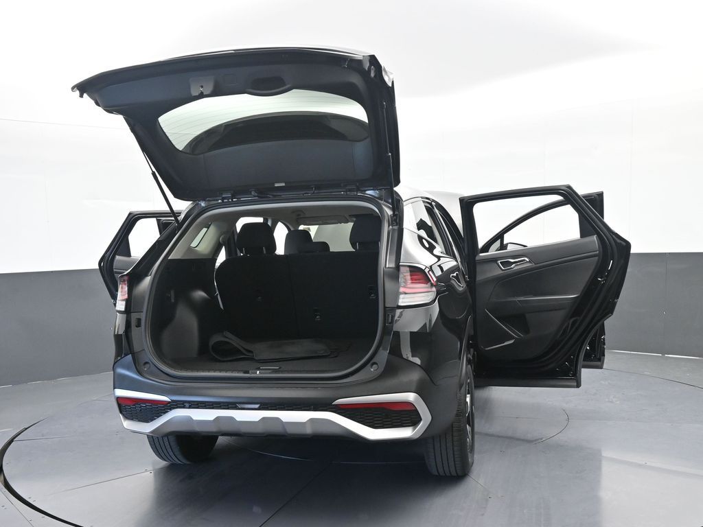 Used 2024 Fusion Black Kia LX image 70