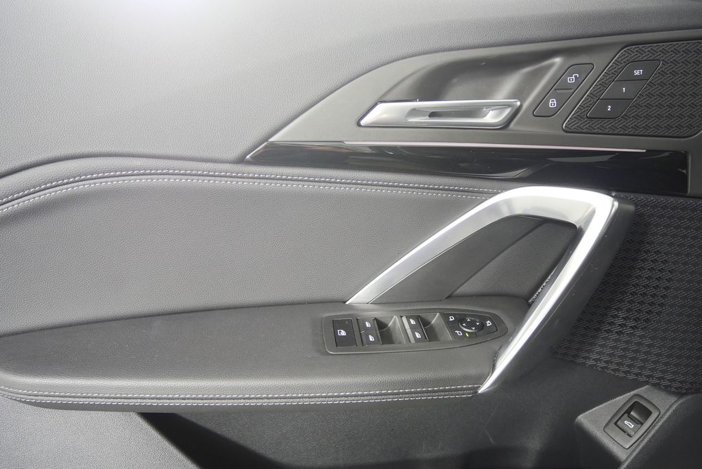 Thumbnail: 2023 BMW X1 - 9