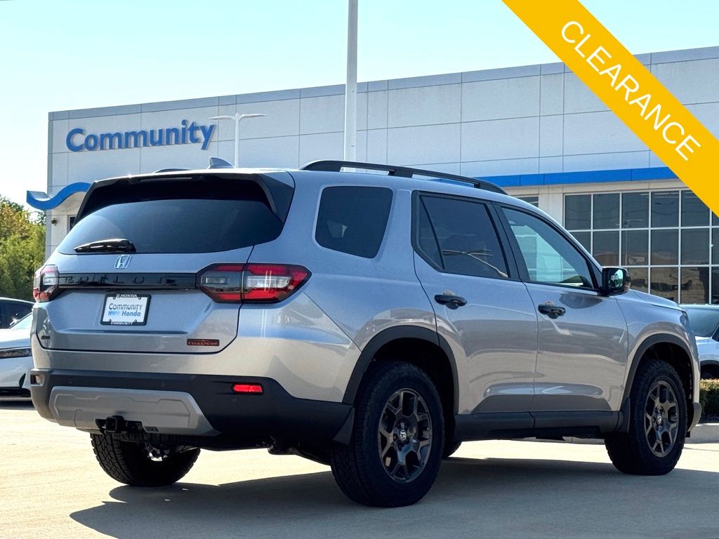 2025 Honda Pilot TrailSport Silver at Bayway Cadillac of The Woodlands