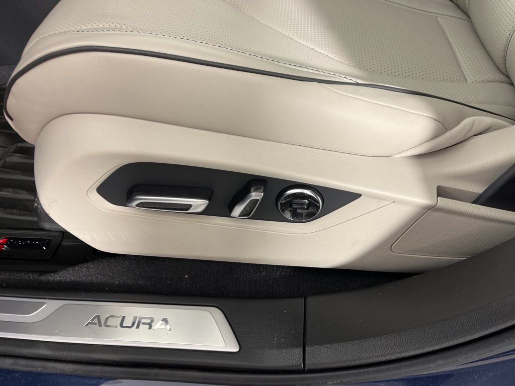 Thumbnail: 2026 Acura RDX - 25