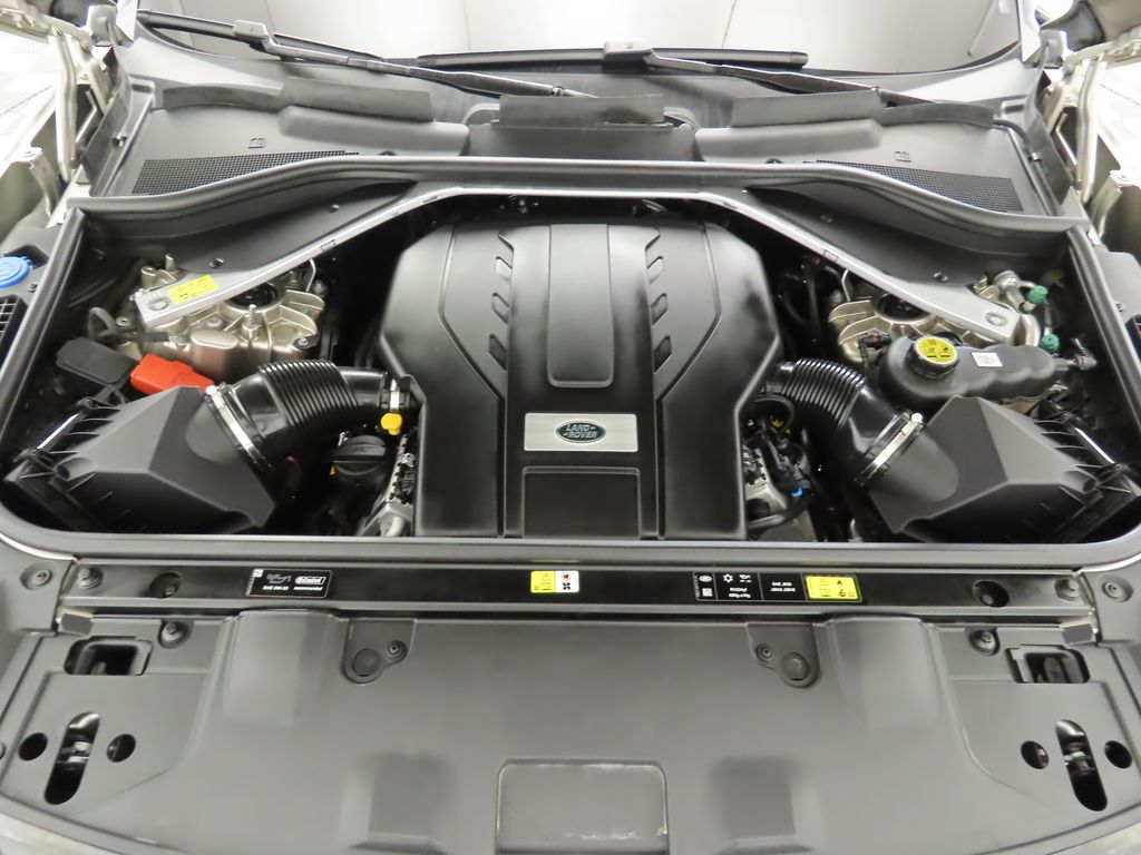 Thumbnail: 2023 Land Rover Range Rover - 29