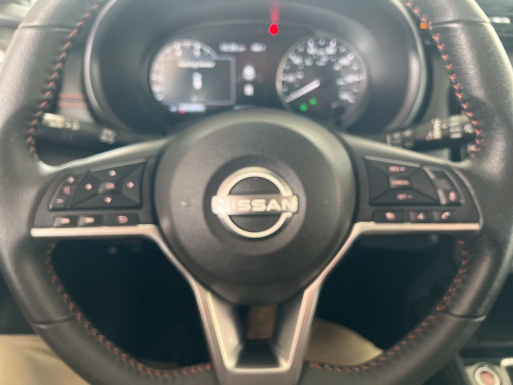 2024 Nissan Kicks SR photo