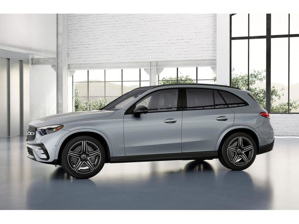 2025 Mercedes-Benz GLC GLC 300 36