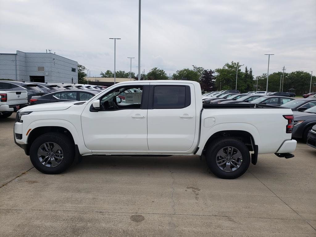 Photo 4 of 2026 Nissan Frontier SV