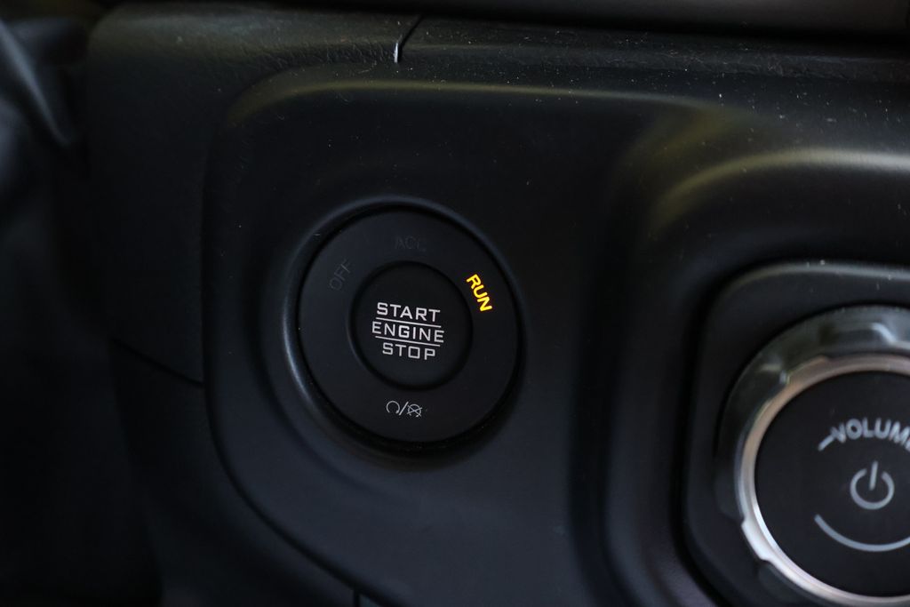 Thumbnail: 2022 Jeep Wrangler - 26